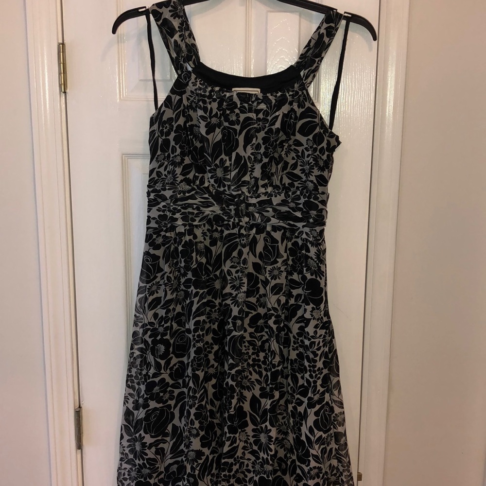 Karen Stevens Floral dress!